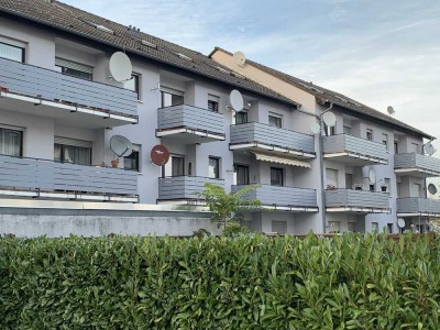 Freundliche und ruhige 4-Zimmer-Wohnung mit Balkon im Dachgeschoss eines MFH in Hainburg