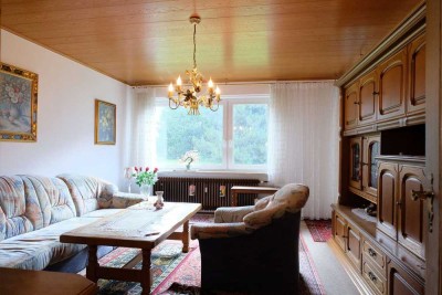 Charmante, gut geschnittene 3-Zimmer-Wohnung im Hochparterre mit Balkon