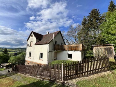 Viel Platz zum Leben: Haus mit 155 m² Wohnfläche auf 2.354 m² Grundstück in Löhnberg