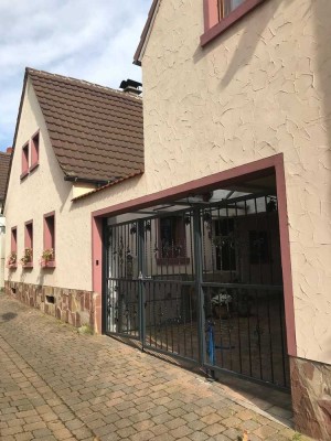 Mittendrin statt nur dabei - Wohnen im schönen Kallstadt
