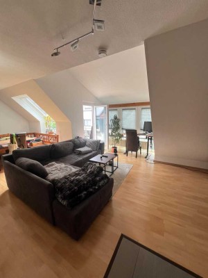 Exklusive, gepflegte 2-Raum-Maisonette-Wohnung mit geh. Innenausstattung mit Balkon und EBK