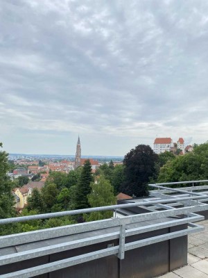 Geschmackvolle, sanierte 1,5-Zimmer-Hochparterre-Wohnung mit geh. Innenausstattung mit Balkon