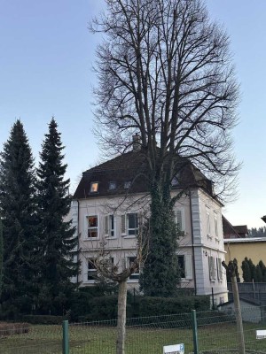 2-Zimmer-Wohnung in zentrumsnah gelegener Stadtvilla in A-Ebingen