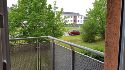 Schöne 2 Zimmer mit Balkon