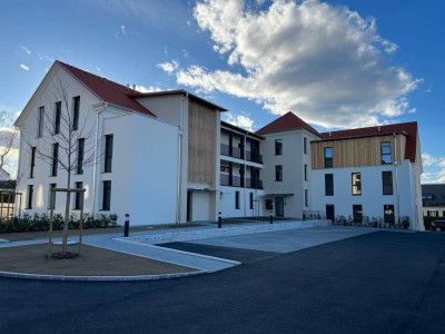 Geförderte 2-Zimmer-Mietwohnung in beliebter Wohnanlage in FEHRING mit Balkon und Carport