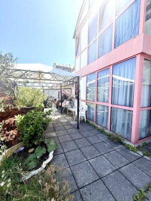 Stilvolle 3-Zimmer-Wohnung mit Wow-Effekt & Dachterrasse