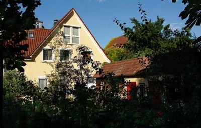 Traumhaftes EFH mitten in Reutlingen mit großem Garten