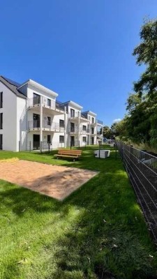 Neubau! barrierefreie  4-Zi.-Wohnung mit Südost-Balkon und Grünblick!