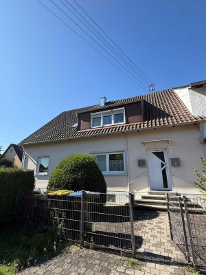 Wohnen mit Gartenidylle – 3-Zimmer-Erdgeschosswohnung mit Terrasse & Garage in Hochwang