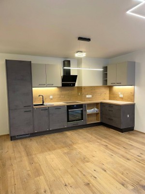 Renovierte 2-Zimmer-Wohnung mit Balkon