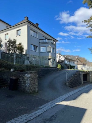 Von Privat: Gepflegte Stadtvilla in zentraler Lage von Meschede