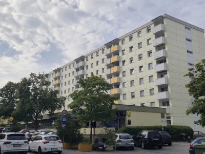 Geschmackvolle 2-Zimmer-Wohnung mit Balkon und Einbauküche in Fürstenfeldbruck