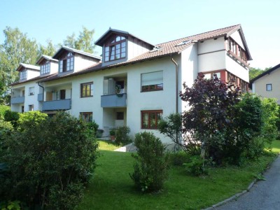 Gepflegte 4-Zimmer-Wohnung mit Balkon im Grünen
