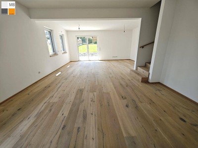 ++ Familienglück pur – Doppelhaushälfte mit riesigem Garten in Sulz! ++