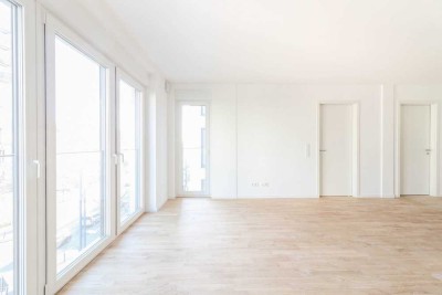 Sonnige Eleganz: Großzügige Etagenwohnung mit moderner Einbauküche und Tiefgaragenstellplatz
