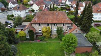 Zwei zentrale Zweifamilienhäuser auf 2500m²!