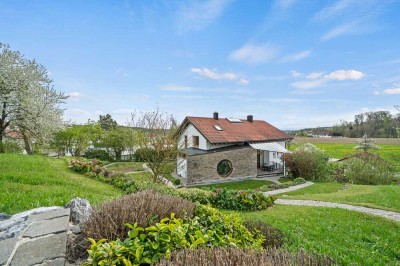 Ruheoase! Großzügiges, lichtdurchflutetes Wohnhaus auf traumhaftem Grundstück in Wilhelmsdorf