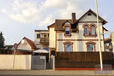 Charmantes Eins- bis Zwei-Familienhaus mit Anbau,  Nebengebäude und Garten