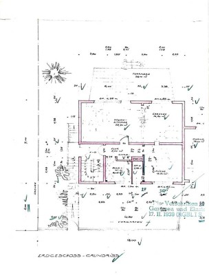 Freistehendes Einfamilienhaus mit großem Garten