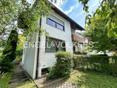Zentral gelegenes Zweifamilienhaus mit historischem Flair!