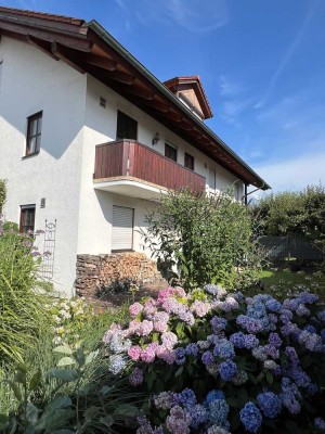 Helle, voll möblierte 2-Zimmer-Wohnung mit zwei Balkonen in Puchheim