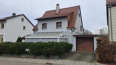 Einfamilienhaus mit schönem Garten in der Nähe der  Stadtbahn in Zaisenhausen zu verkaufen!