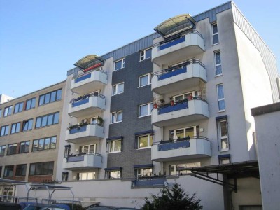 Zentrale 1-Zimmer Wohnung mit Balkon zu vermieten