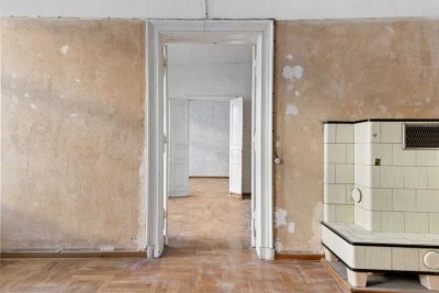 Gründerzeit trifft Deine Vision – unsanierte 4-Zimmer-Wohnung mit Balkon  in effizientem Altbau