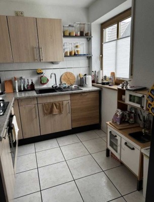 Freundliche 3-Zimmer-Maisonette-Wohnung mit geh. Innenausstattung mit Balkon und EBK in Gersthofen