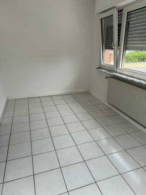 Helle 3,5-Zimmer Maisonette-Wohnung im 2. OG in Bürstadt
