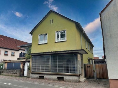 Viel Platz für Hobby oder Beruf - Einfamilienhaus mit Hof, Garage und Werkstatt