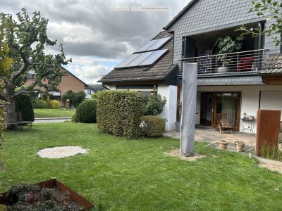 Wunderschönes Zweifamilienhaus Doppelgarage und 2 Stellplätze