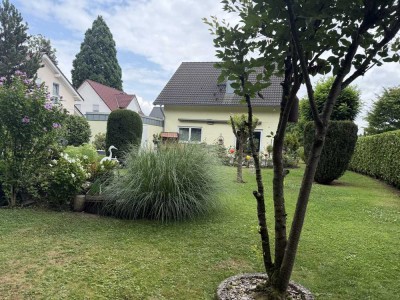 Traumhaftes freistehendes Einfamilienhaus in Top-Lage