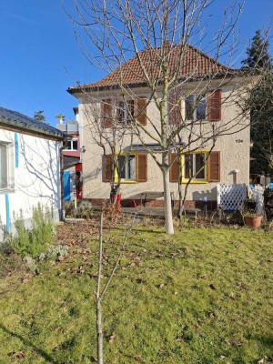 Charmantes 4,5-Raum-Einfamilienhaus mit EBK in Fürth Ronhof / Kronach