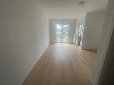 Erstbezug nach Kernsanierung: Helles 1-Zi-Apartment (Südseite, ruhig) mit EBK – ab sofort