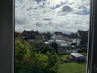 Attraktive, vollständig renovierte 3-Zimmer-Wohnung in Kassel mit ca . 90 qm Wohnfläche