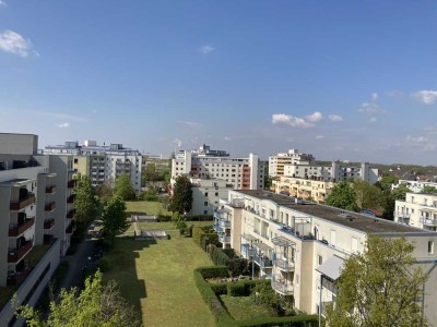 Helle 3 Zimmer Eigentumswohnung mit Aufzug, Balkon und Tiefgaragenstellplatz - Sofort verfügbar