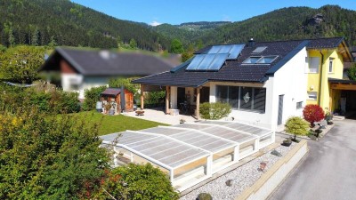 Traumhafte Architekten-Villa mit Swimming-Pool in Ruhelage
