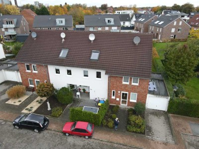 Modernes Reiheneckhaus in ruhiger Lage