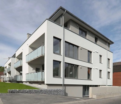 3-Raum-Wohnung mit hochwertiger Ausstattung, Balkon und Einbauküche