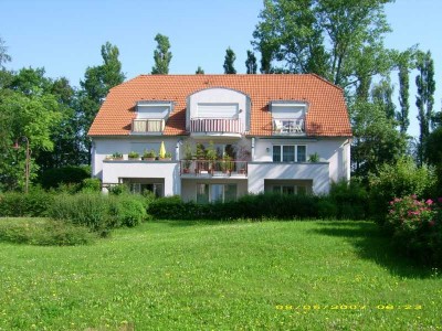 SCHICKES TERRASSEN-NEST IM GRÜNEN