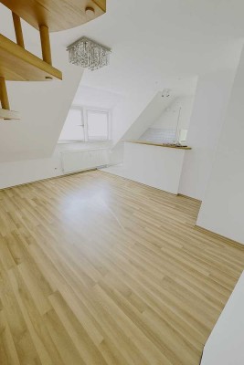 Stilvolle 2-Zimmer-Maisonette-Wohnung mit Tageslichtbad und TG Stellplatz