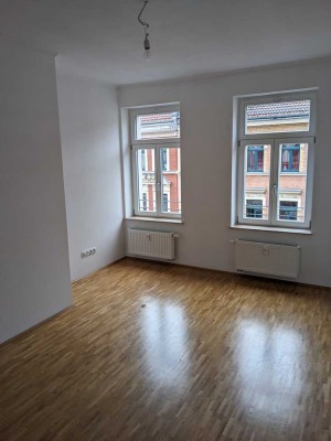 2-Zimmer Altbauwohnung mit Balkon