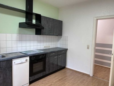 2,5-Zimmer-Wohnung Wohnung mit Balkon * EBK zur Übernahme *zental und grün gelegen*
