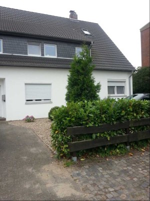 Gepflegte 2-Zimmer-Maisonette-Wohnung mit Einbauküche in Bremen