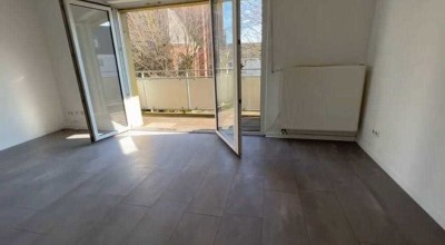 Wunderbare 2 Zimmer Wohnung mit Terrasse (wird leerstehend übergeben werden)