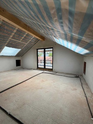 Erstbezug mit Balkon und EBK: Stilvolle 3-Raum-Wohnung mit gehobener Innenausstattung in Peiting