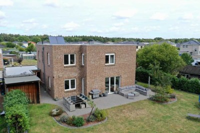 Moderne Stadtvilla in bester Lage – stilvolles Wohnen auf höchstem Niveau