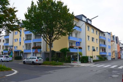 Endenich, großzügige 3-Zi.-Whg. mit Balkon und Gartenmitbenutzung