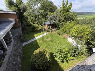 GROßZÜGIGES WOHNHAUS MIT VIELEN MÖGLICHKEITEN